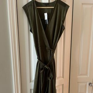 NWT Beautiful Banana Republic suede-like dress